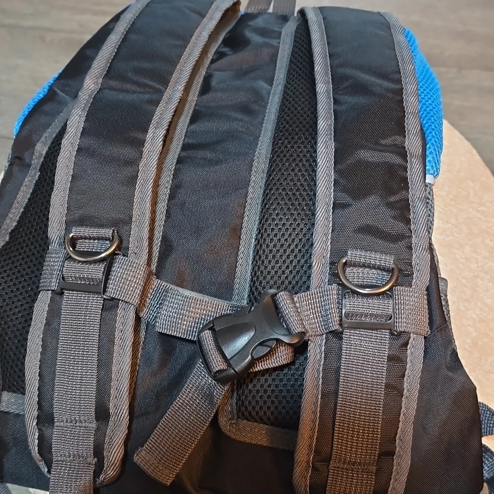 Mesh Pet Carrier Backpack - Black and Gray Large 10 -14 Lbs